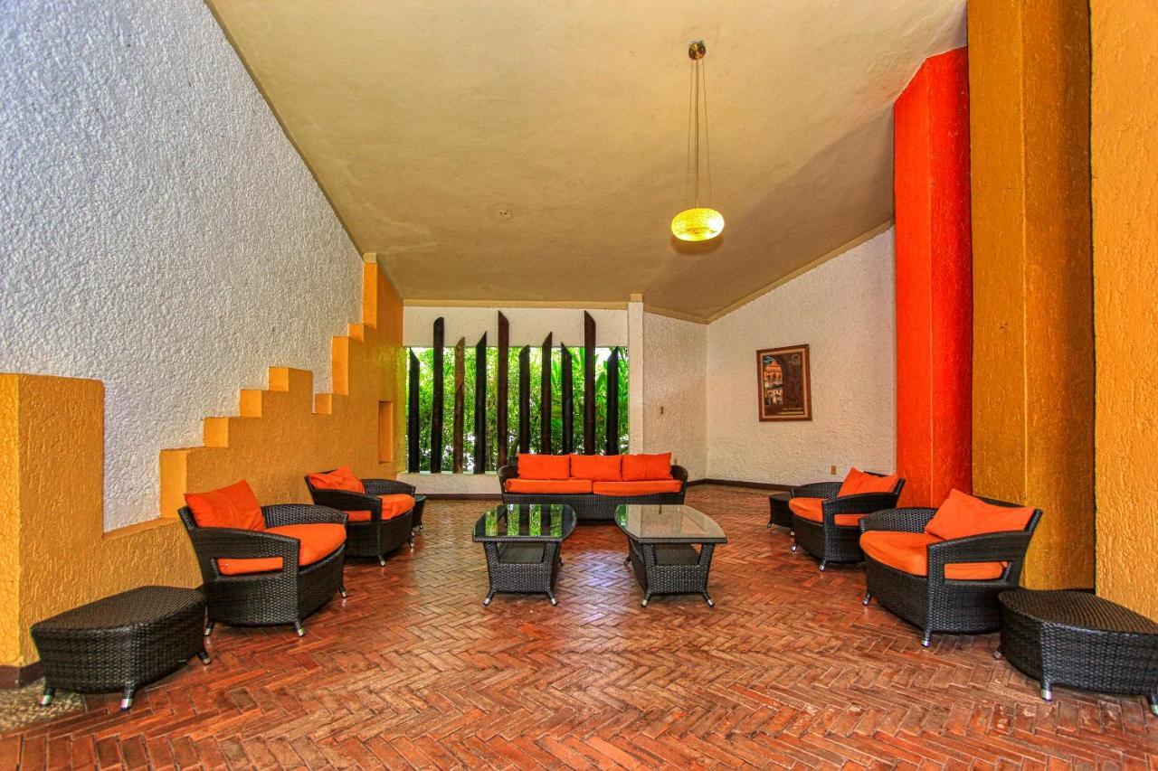 Hotel Ciudad Real Palenque Buitenkant foto